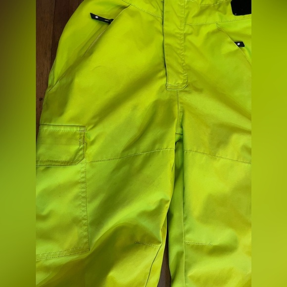 DC snow bibs - Picture 4 of 11